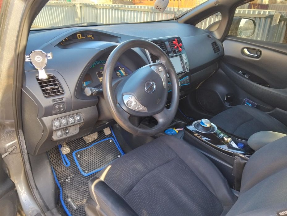 Ніссан ліф 2013 р