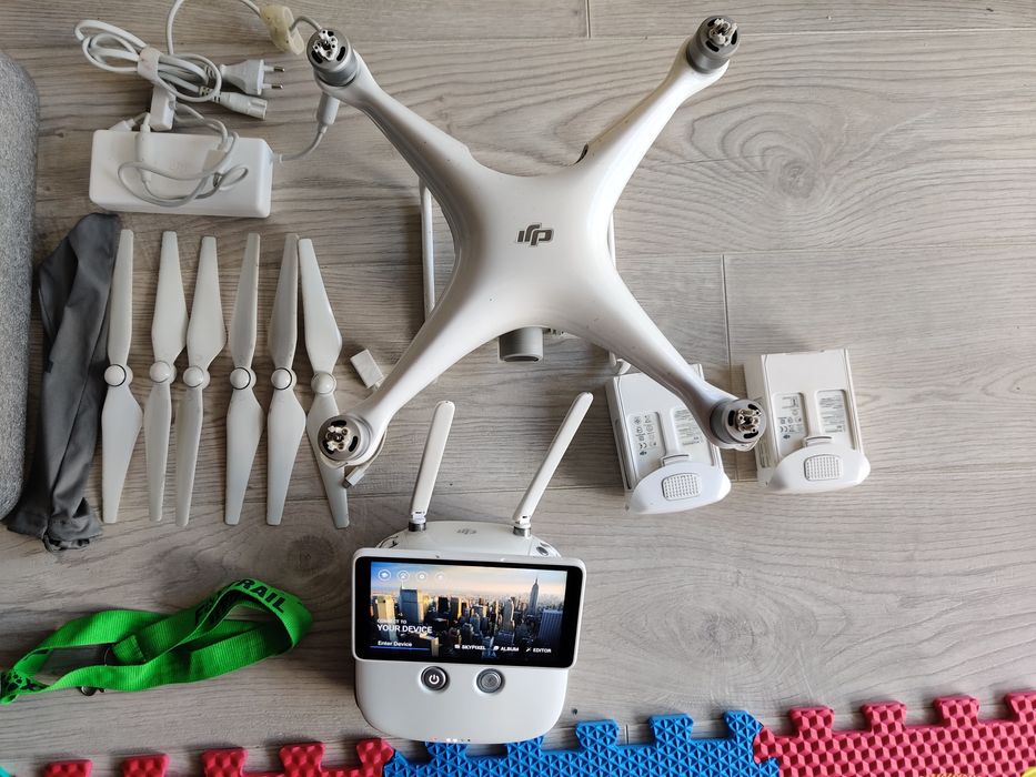 ※値下げ【美品】Phantom4Proセット売り dji phantom 4 pro - Купити квадрокоптери (дрони) - Ціна на OLX.ua