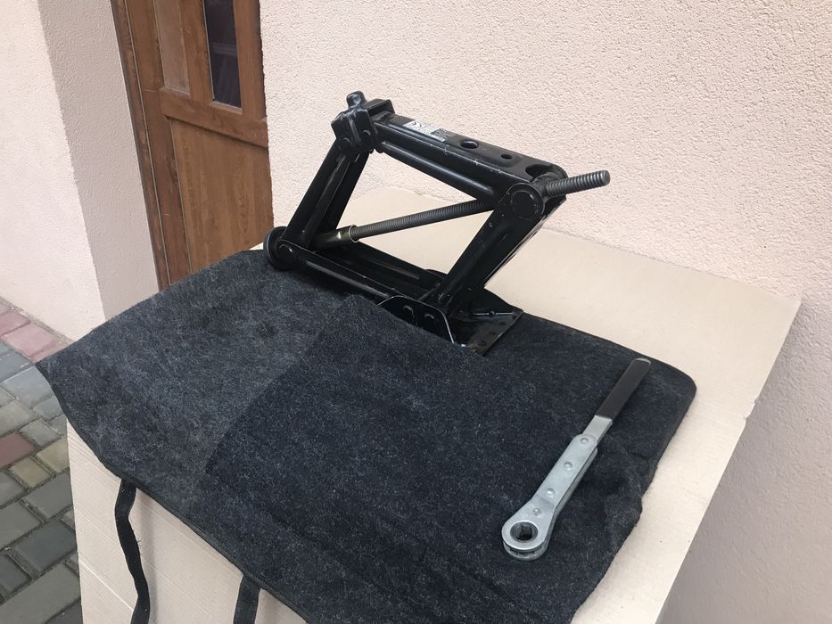 Домкрат оригінальний Fiat, Pegout, Citroen