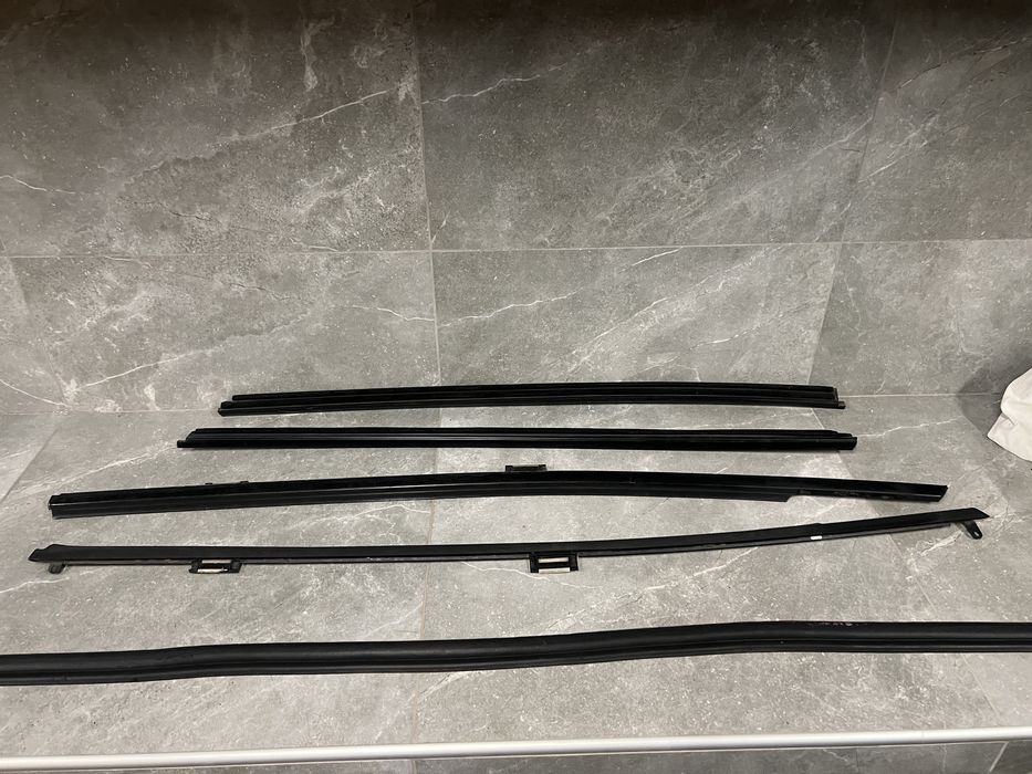 mitsubishi eclipse g2 1995 Уплотнители молдинги фетры на двери  капота