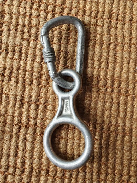 3 Oitos de escalada c/ mosquetão