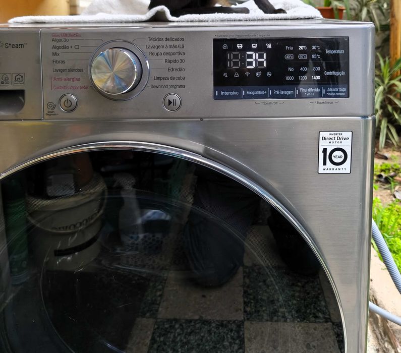 Máquina de Lavar Roupa LG  A+++  inox