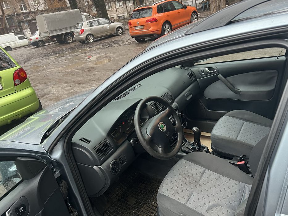 Продаю Шкоду Октавію універсал рестовую 1.9 дизель