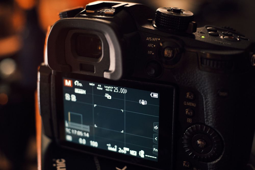 Panasonic Lumix GH5 v-log, 4 baterie, speedbooster'y, klatka smallrig