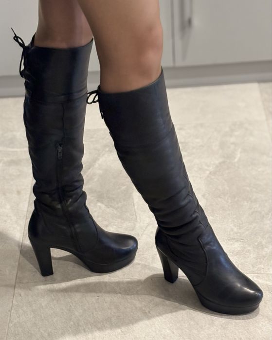Чоботи, чорні, зимові, шкіряні. Розмір 37 на 38