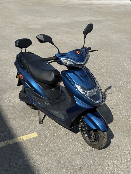 Електроскутер Yadea Luna, 1800W повний комплект