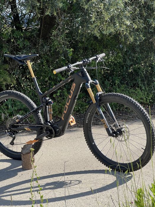 Bicicleta Elétrica Focus Jam2 Carbono Shimano Kashima Coat