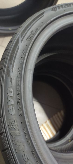 Pneus 205/40/17 hankook semi novos