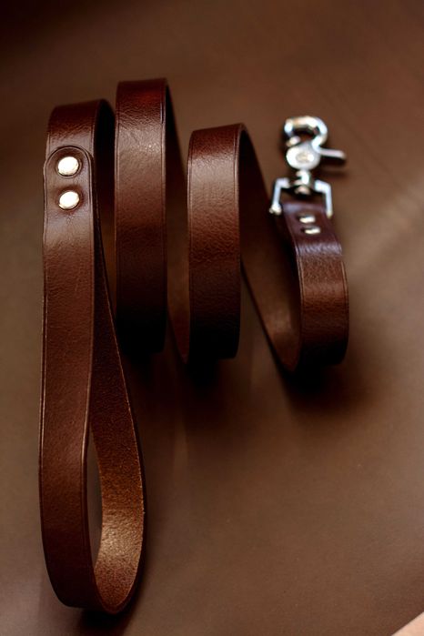 Кожаный поводок ручной работы от украинской мастерской Tissoleather