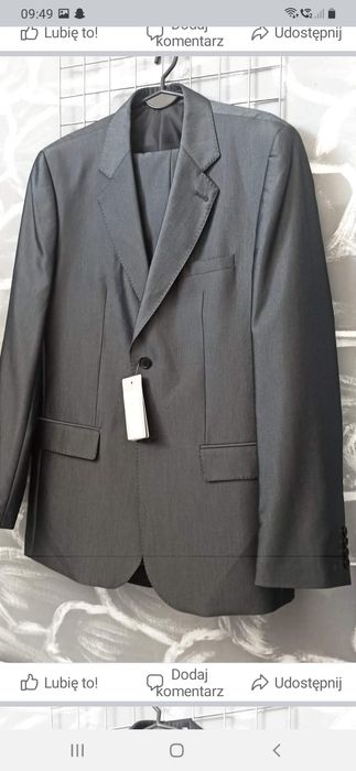 Paka męskich garniturów