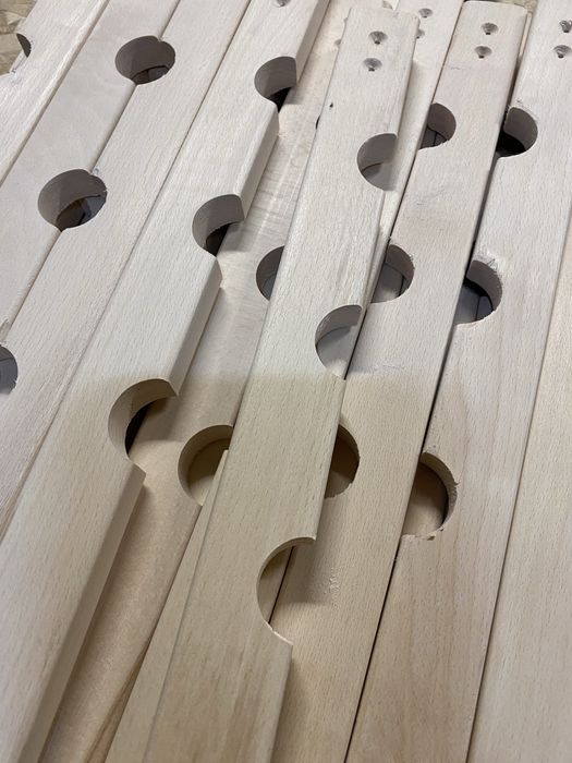 Elementy drewniane  bukowe, listwy , klocki itp