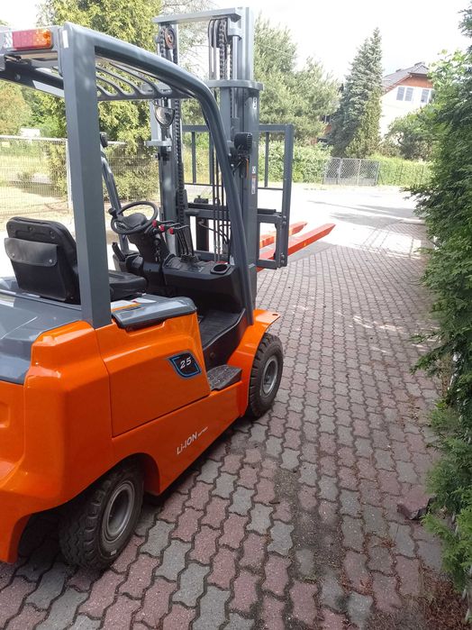 Wózek Widłowy Elektryczny 2,5 T 3,3 M Hangcha