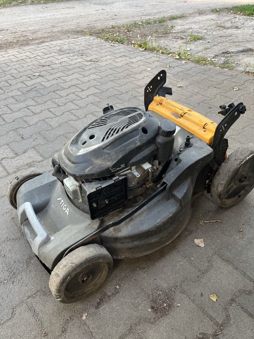 Dwie kosiarki spalinowe Stiga / Tiga – do naprawy (Komplet)