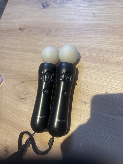 Dwa pady playstation move