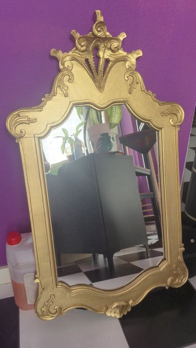 Espelho antigo em boas condições
