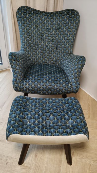 Fotel uszak z podnóżkiem