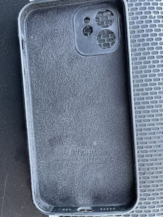 Продам чехол бампер на aйфон 12 в хорошем состоянии