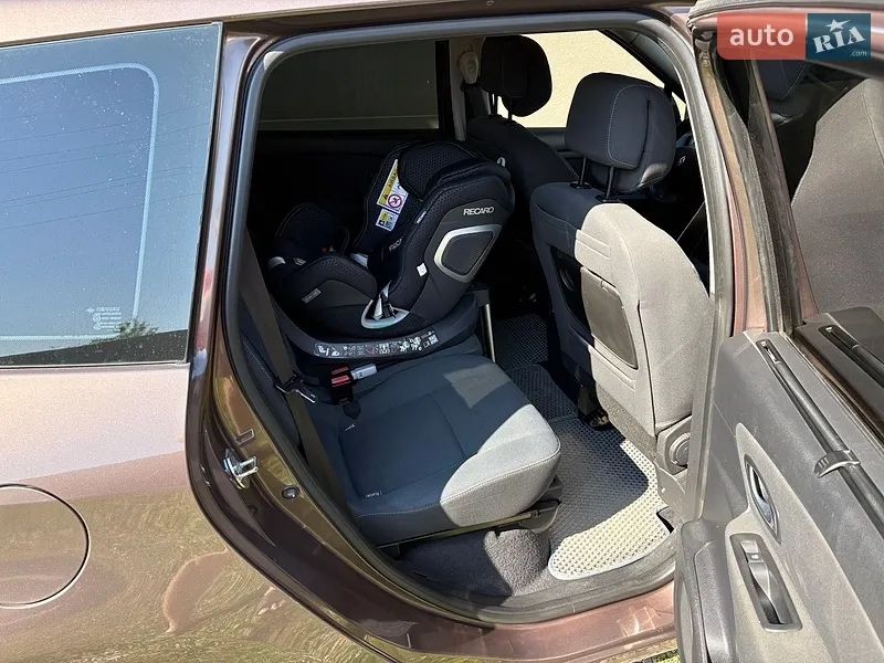 Авто Renault Grand Scenic 2009 дизель, 6-ступка