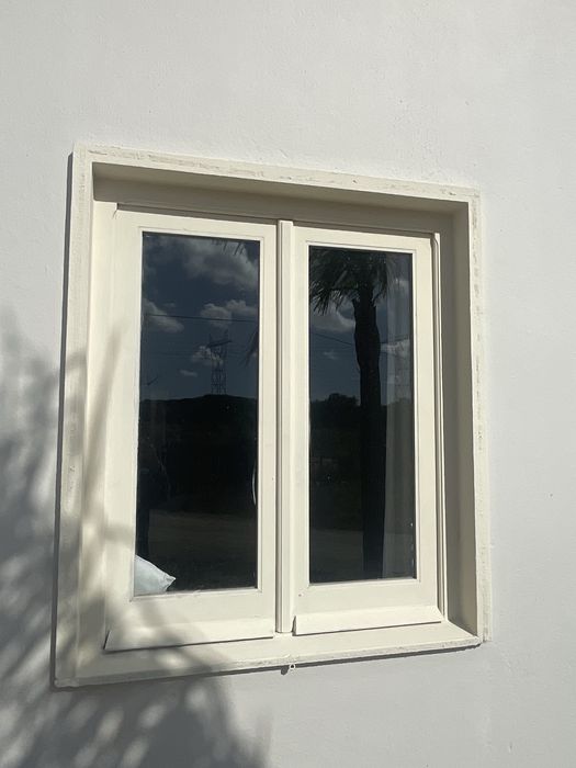2 portas e 5 janelas