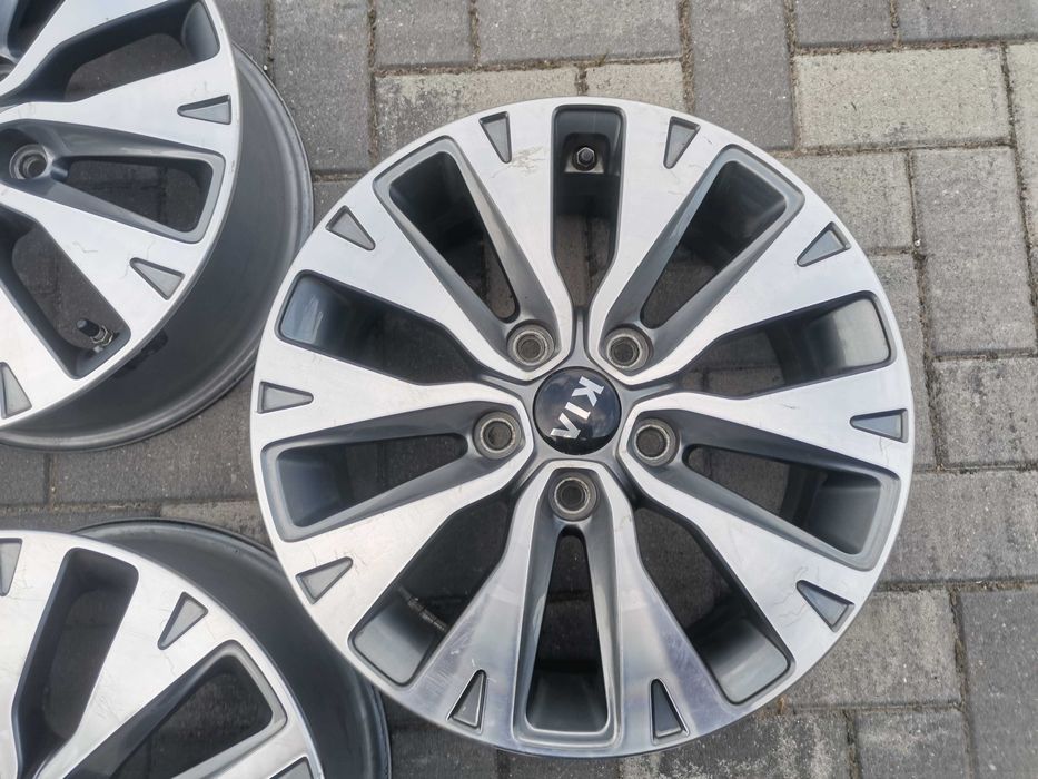 Felgi KIA Ceed Venga Soul Hyundai 6,5Jx16H2 5x114,3 ET50 TPMS