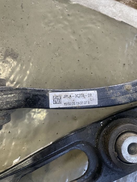 Ричаги нижні  прямі l405 JPLA-3C255-DB