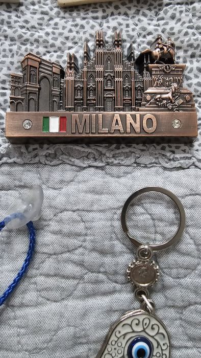 Zestaw 20 magnesów Milano, Paryż, Bratysława, Djerba , Malaga