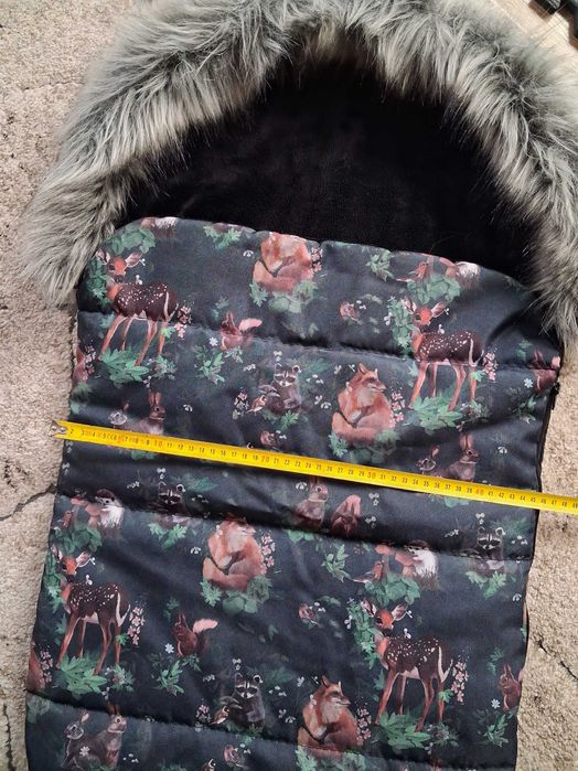 Piękny ocieplacz do spacerówki