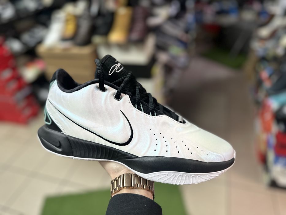Баскетбольні кросівки Nike Lebron 21 XXI ( РОЗМІР 44,5, 52,5  )