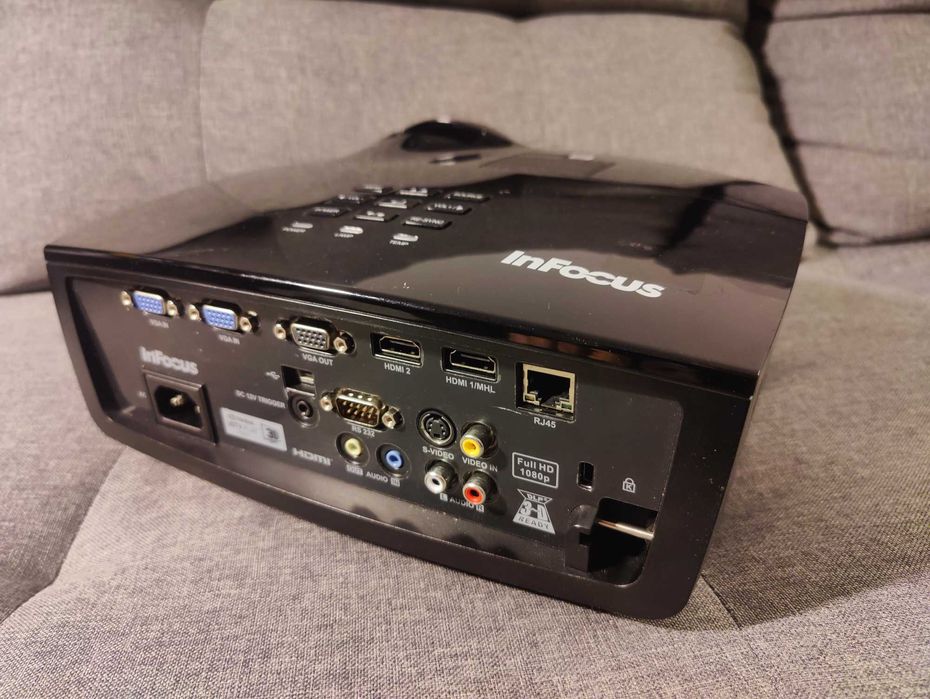 Full HD 4000ANSI 1920x1080 projektor DLP 3D infocus in3138 profesjonal