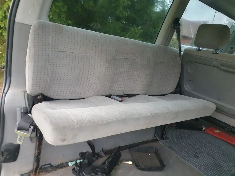 Kanapa tylna wzdłużna Vw transporter T4 lift Caravelle 2.5 tdi
