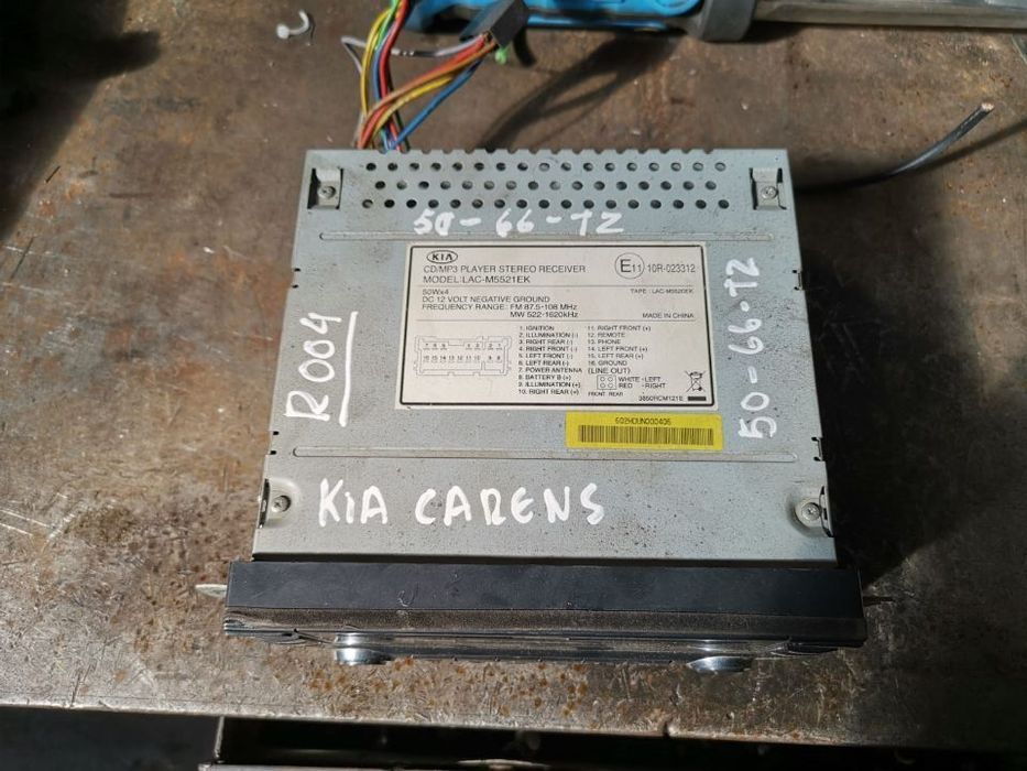 KIA CARENS 2002 2.0 CRDI RADIO R004