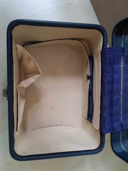 Kuferek, retro, granatowy