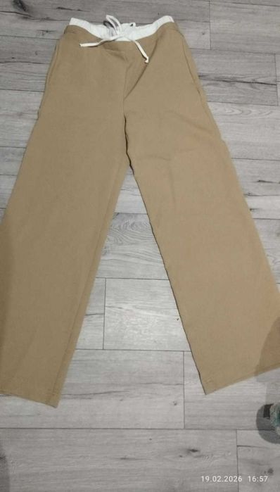 materiałowe spodnie