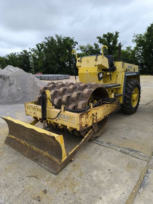 Каток вібраційно - кулачковий  Bomag BW 142 PDB 2001