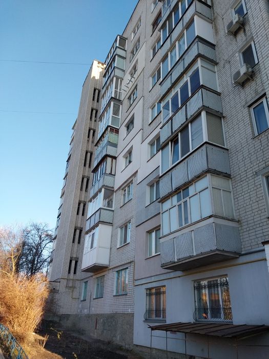 1 кімн-на , Рокосовського ( біля стоматології), 40 м ТОРГ