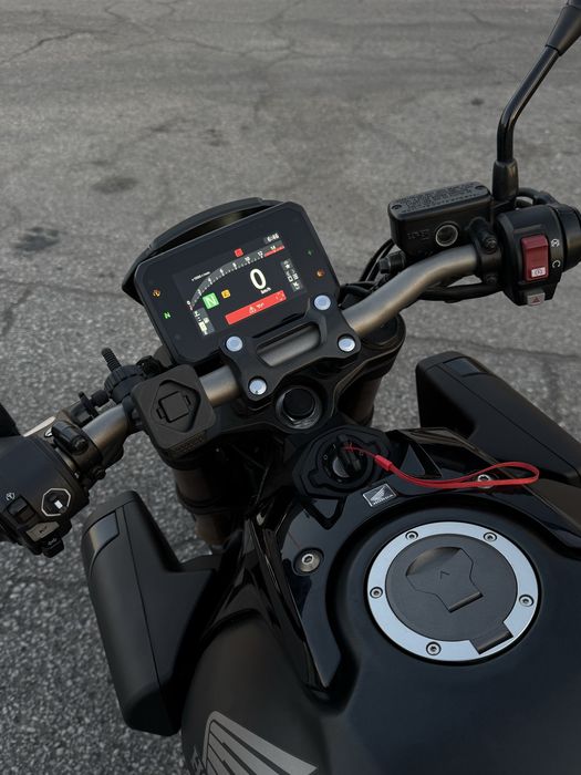 Honda CB650R E-CLUTCH 2025