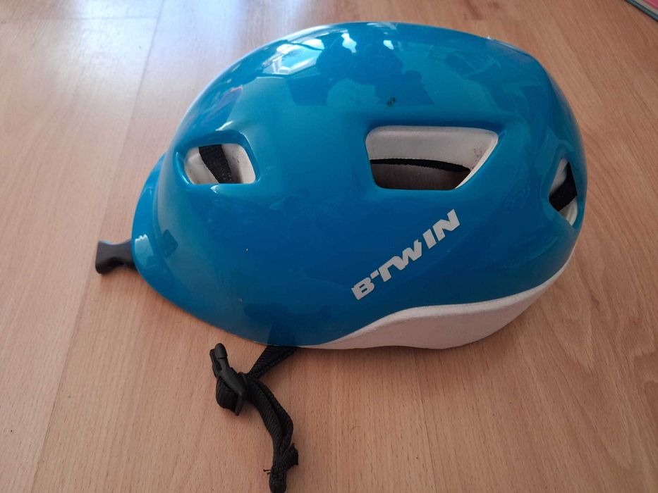 Capacetes Criança BTWIN e Decathlon — Bicicleta / Patins