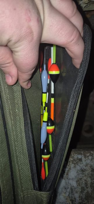 Продам риболовні снасті