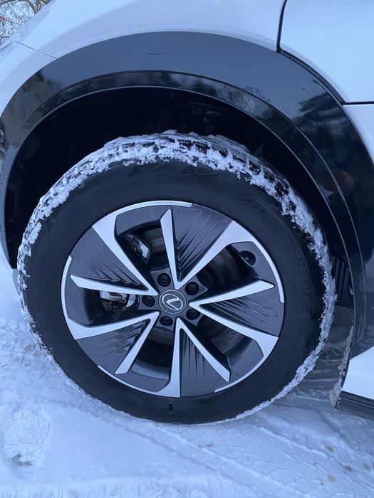 Лексус  RZ-450e. 2024