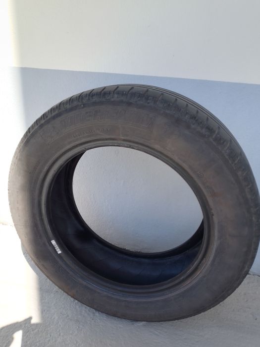 Vendo pneu Michelin em bom estado preço é negociável