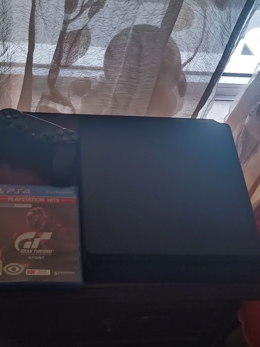 PS4 SLIM perfeito estado