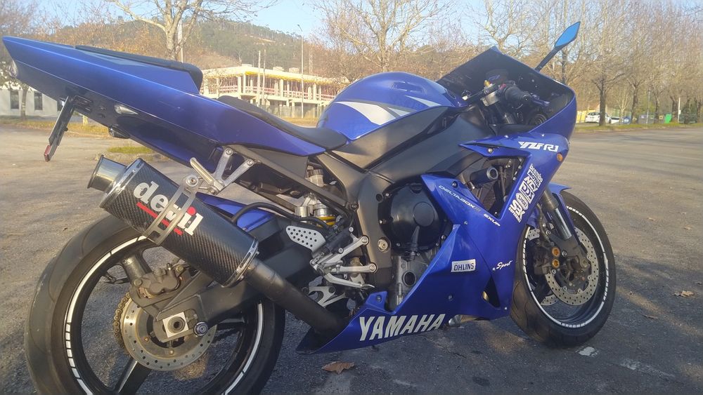 Yamaha R1 de injeção