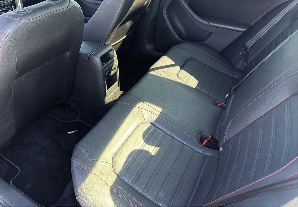 Volkswagen Jetta GLI 2012