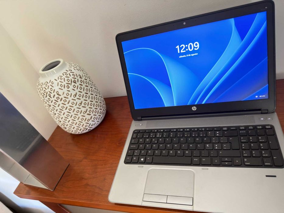 HP Probook 650 G1|15.6" HD|i5-4200M|12Gb Ram|Ssd 250Gb|Porta RS-232|