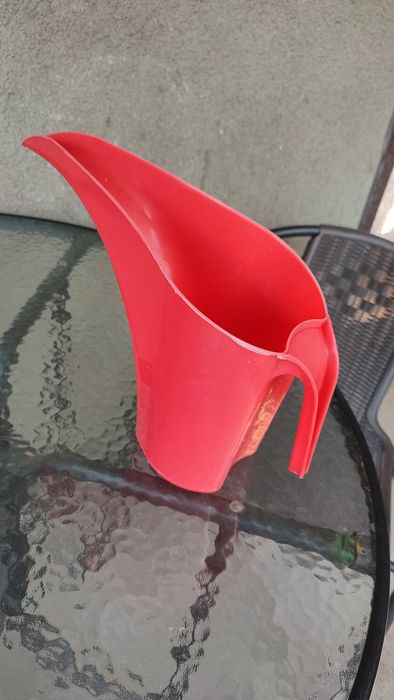 Кувшин для полива цветов