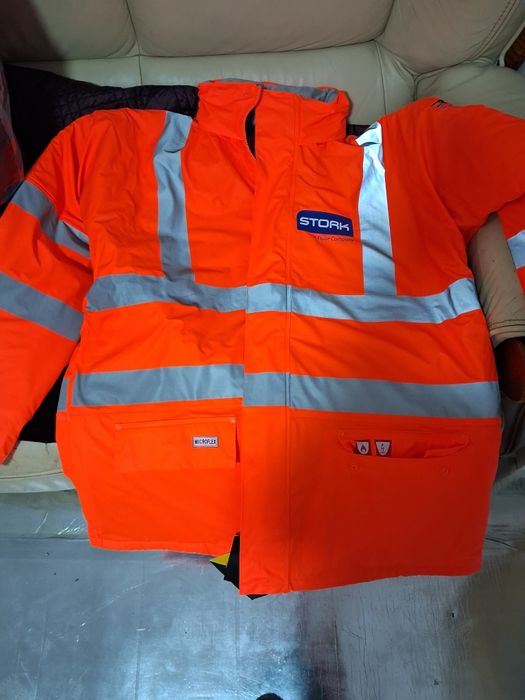 Nowa zimowa kurtka z odblaskami