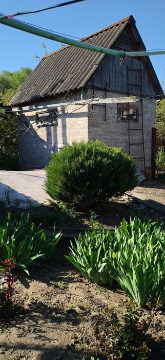 Продам добротний будинок на дві сім'ї