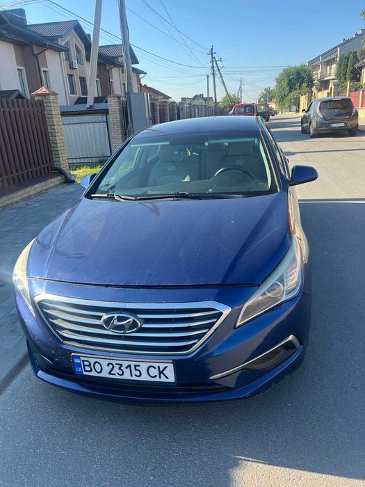 Хюндай Соната з невеликим пробігом