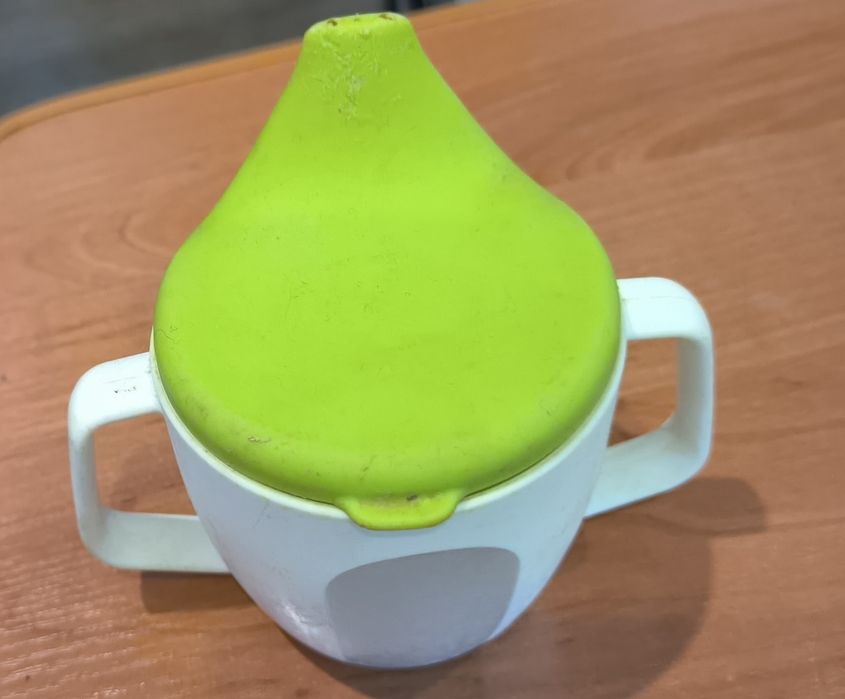 Віддам поїльник для малюка