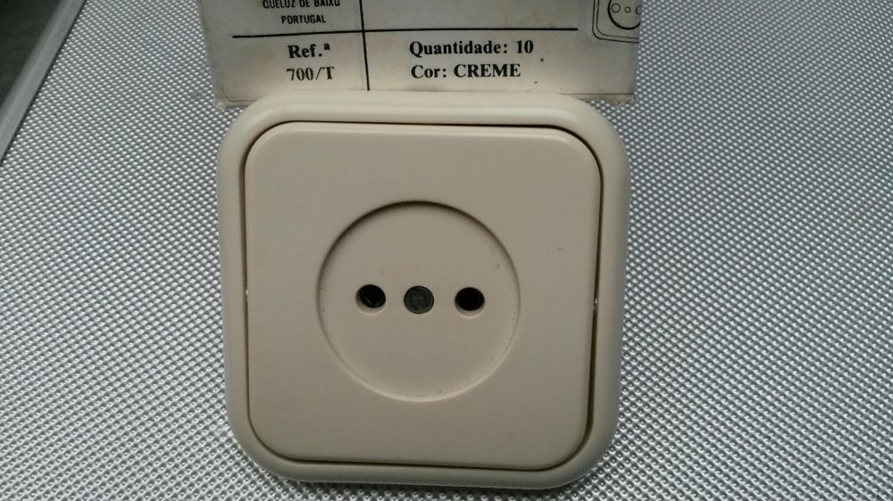 New Simple Sockets64750557706627121